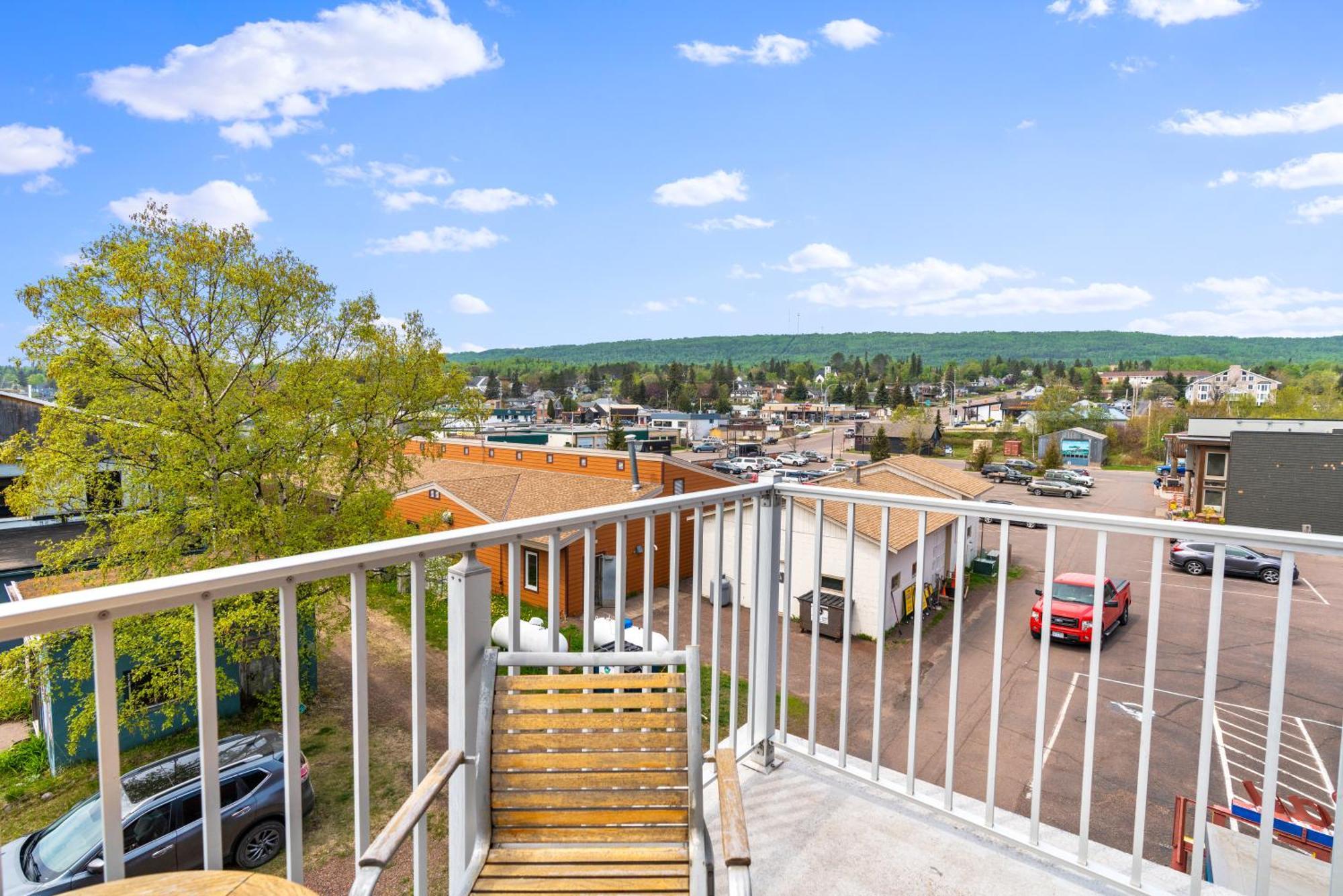 East Bay Suites Grand Marais Εξωτερικό φωτογραφία