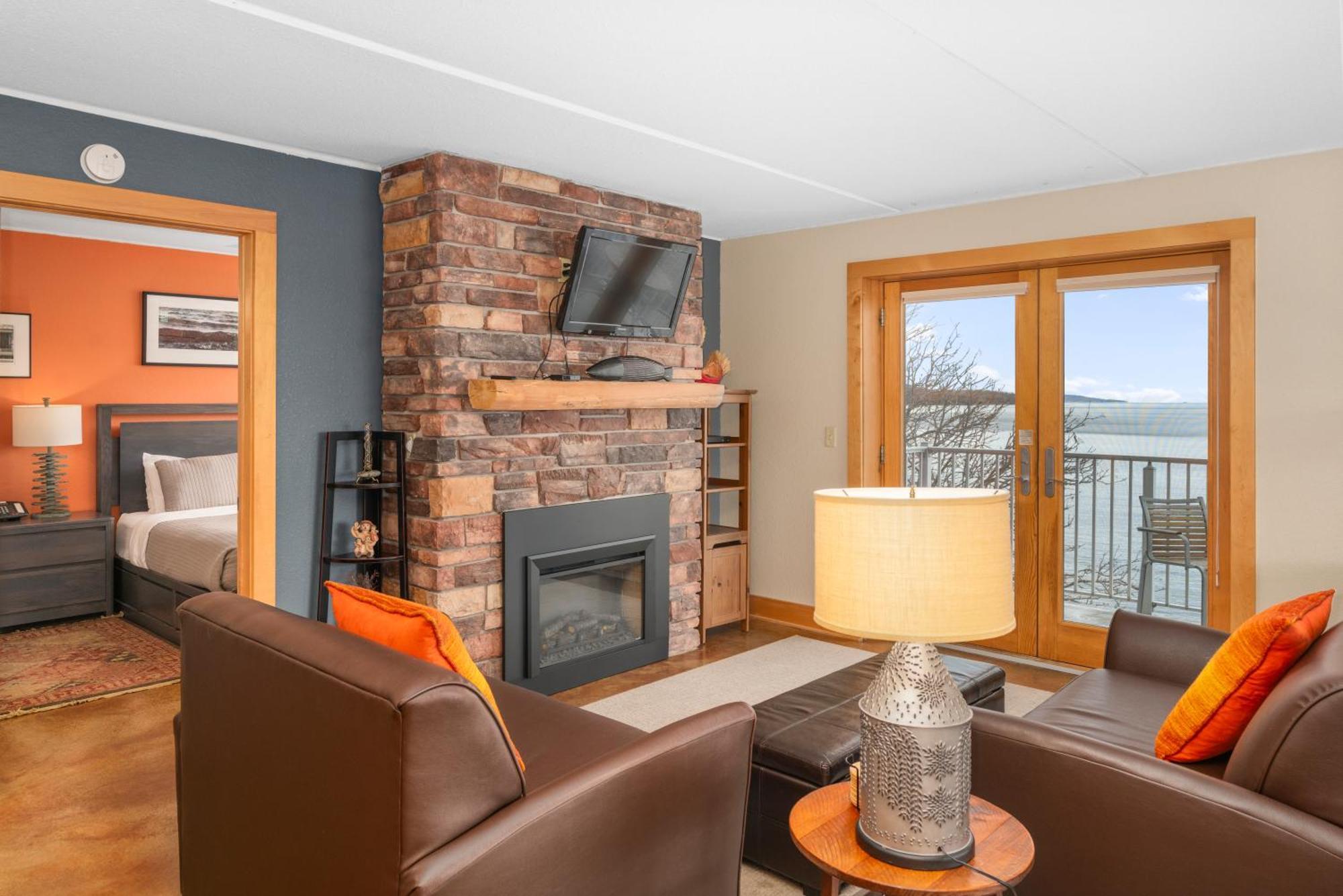 East Bay Suites Grand Marais Εξωτερικό φωτογραφία