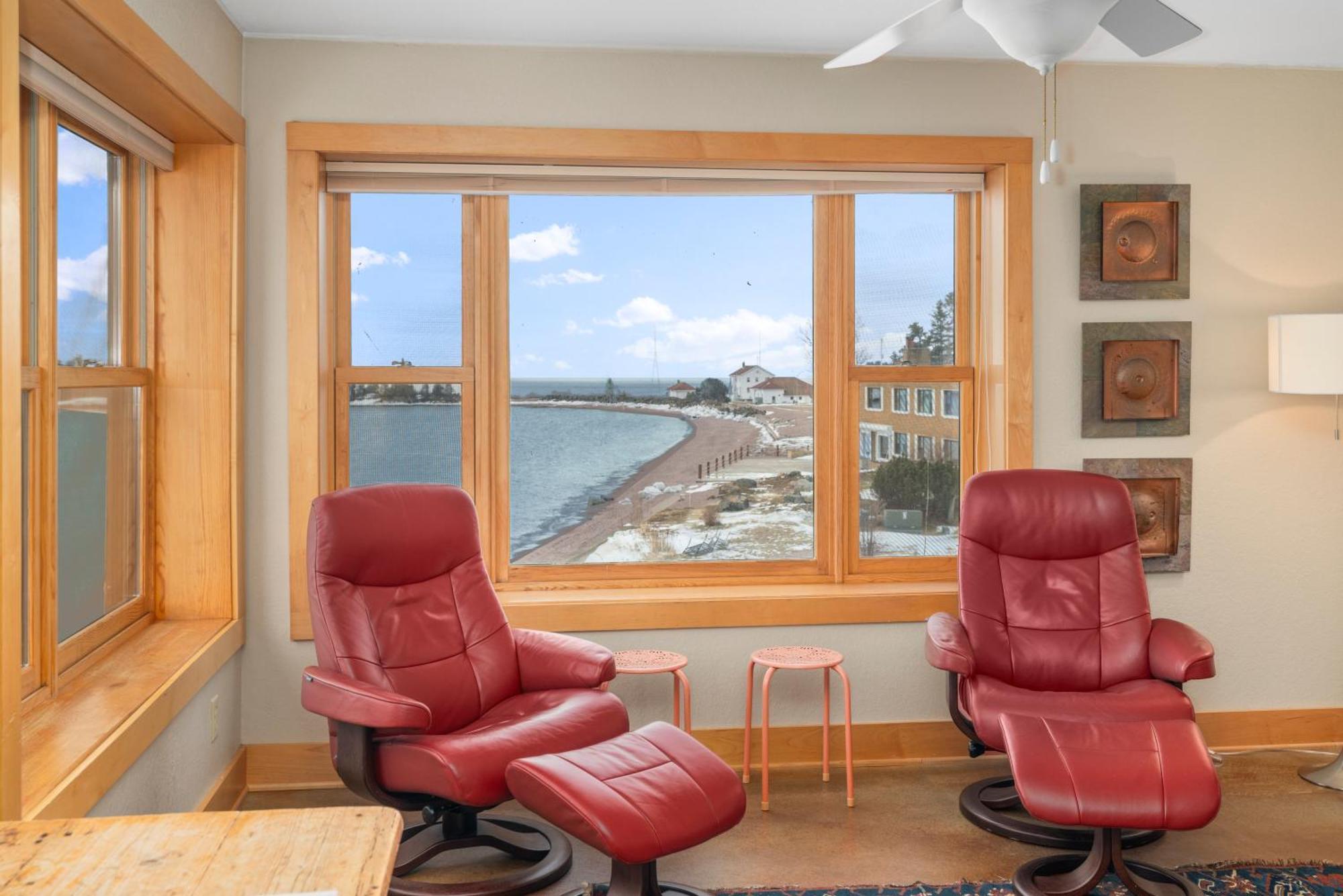East Bay Suites Grand Marais Εξωτερικό φωτογραφία