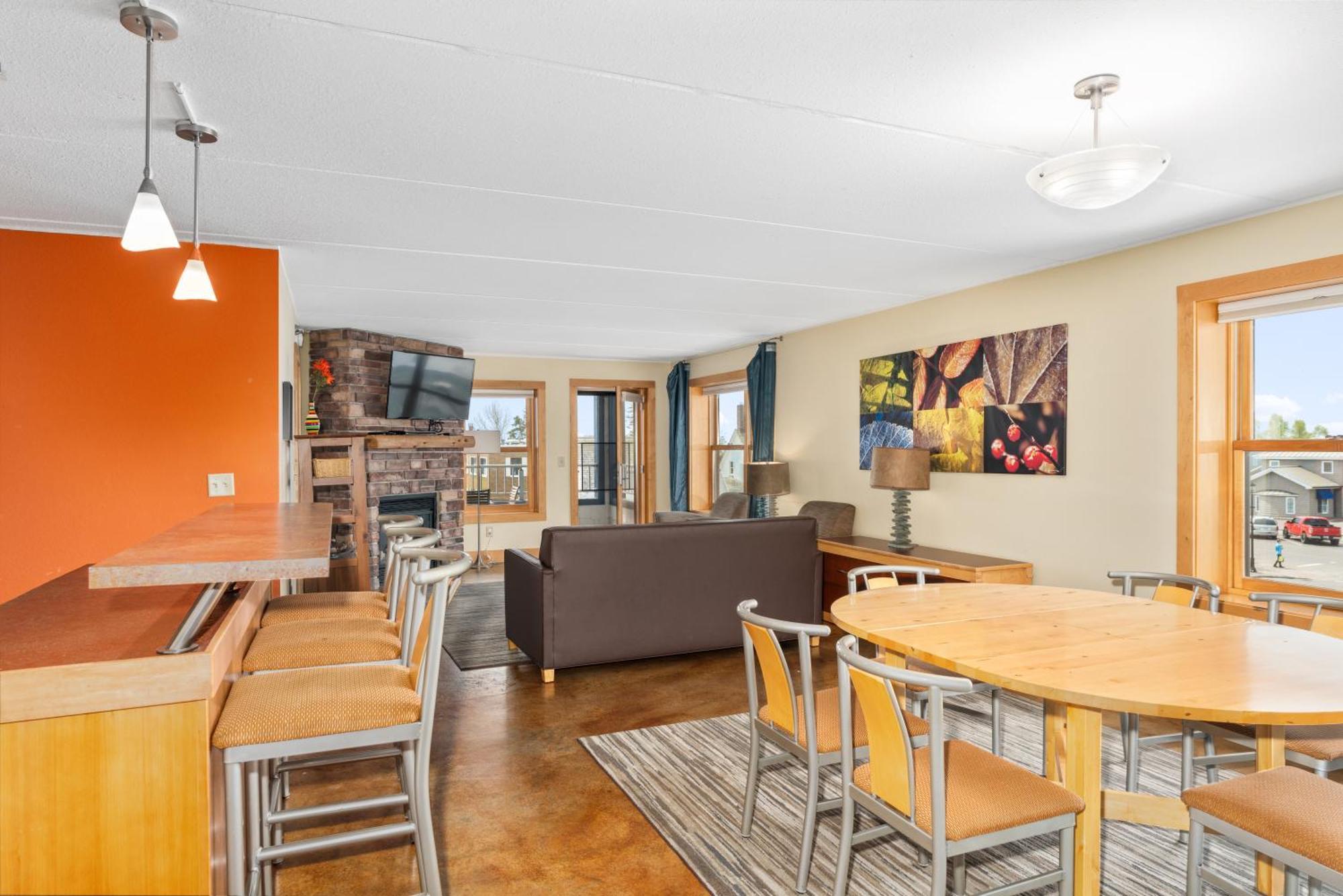 East Bay Suites Grand Marais Εξωτερικό φωτογραφία