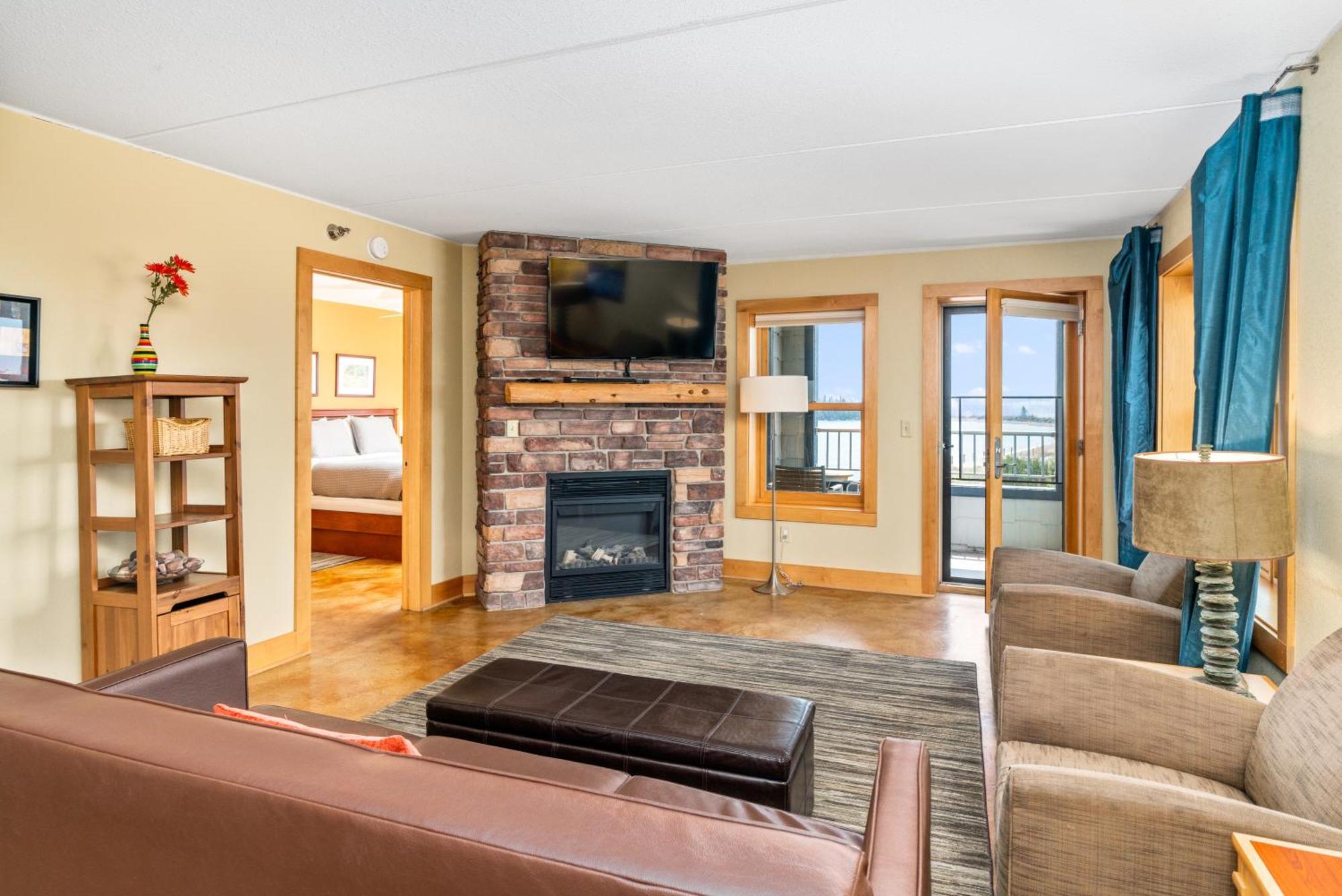 East Bay Suites Grand Marais Εξωτερικό φωτογραφία