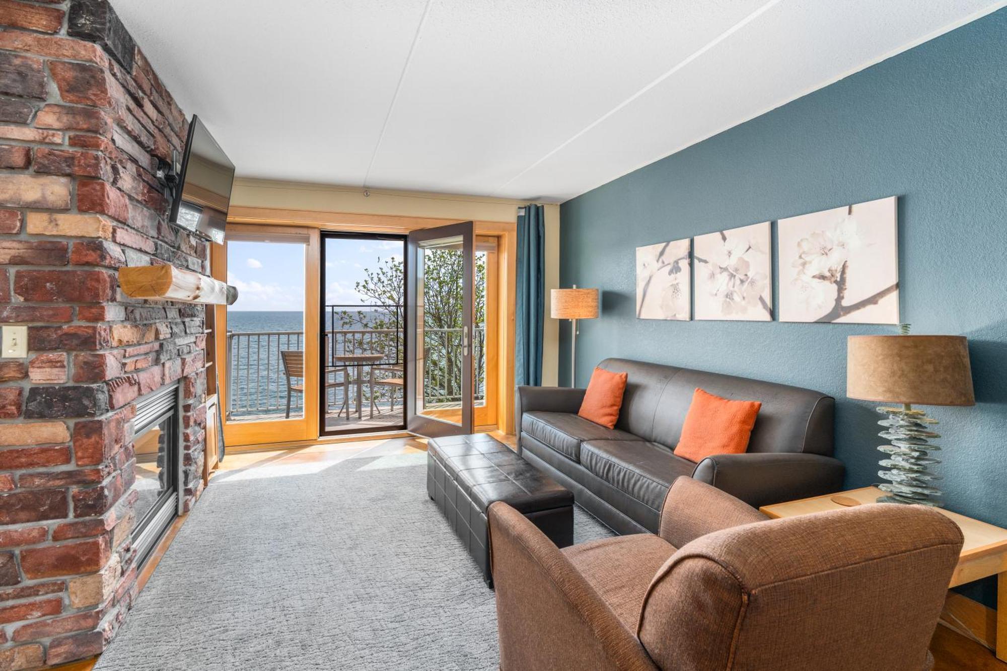 East Bay Suites Grand Marais Εξωτερικό φωτογραφία