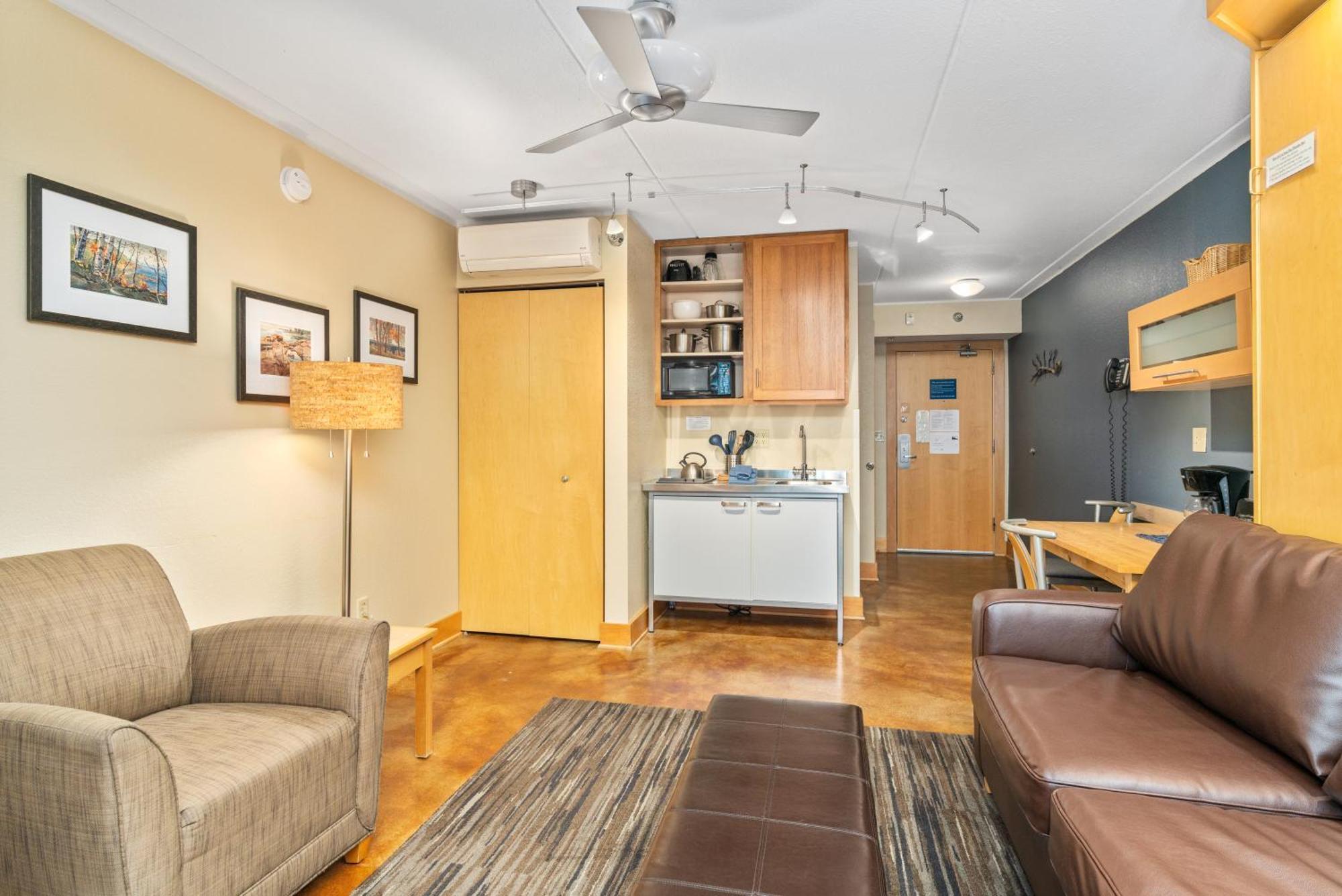 East Bay Suites Grand Marais Εξωτερικό φωτογραφία