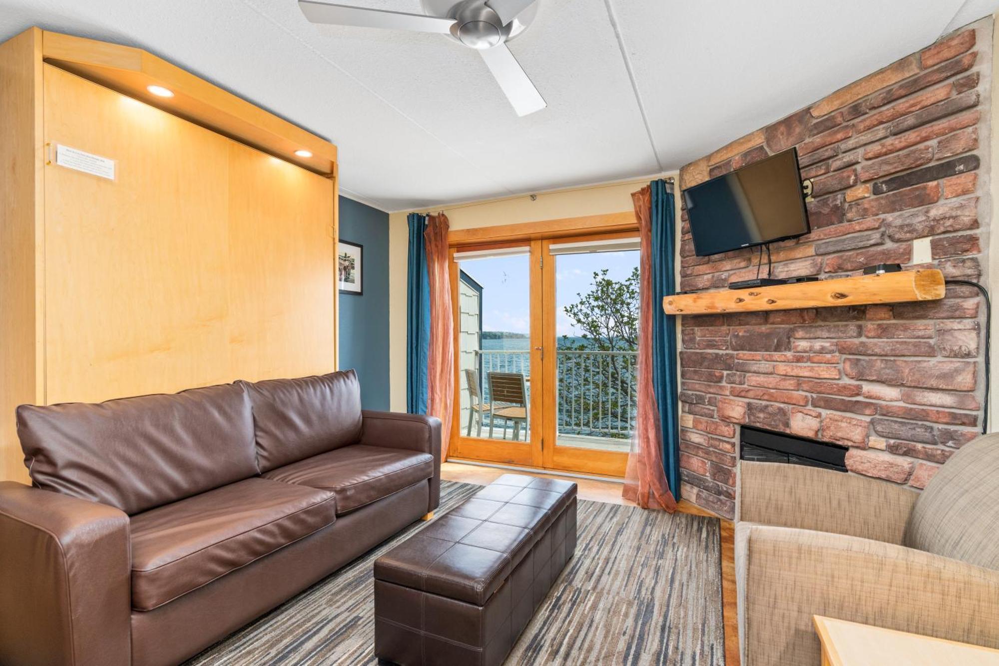 East Bay Suites Grand Marais Εξωτερικό φωτογραφία