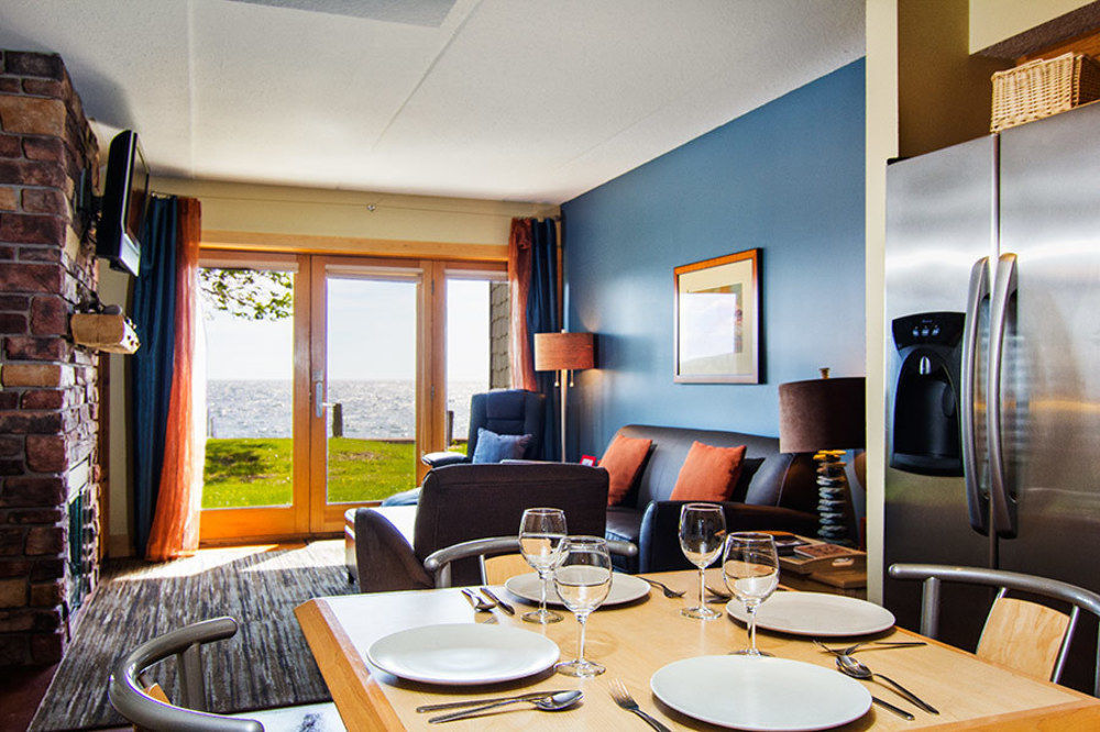 East Bay Suites Grand Marais Εξωτερικό φωτογραφία